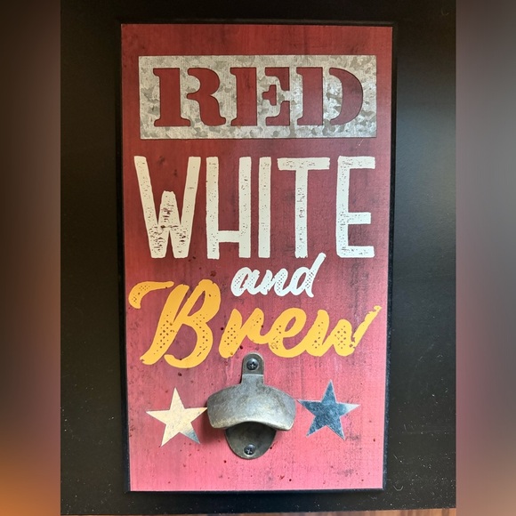 Wall bottle opener - Picture 1 of 2